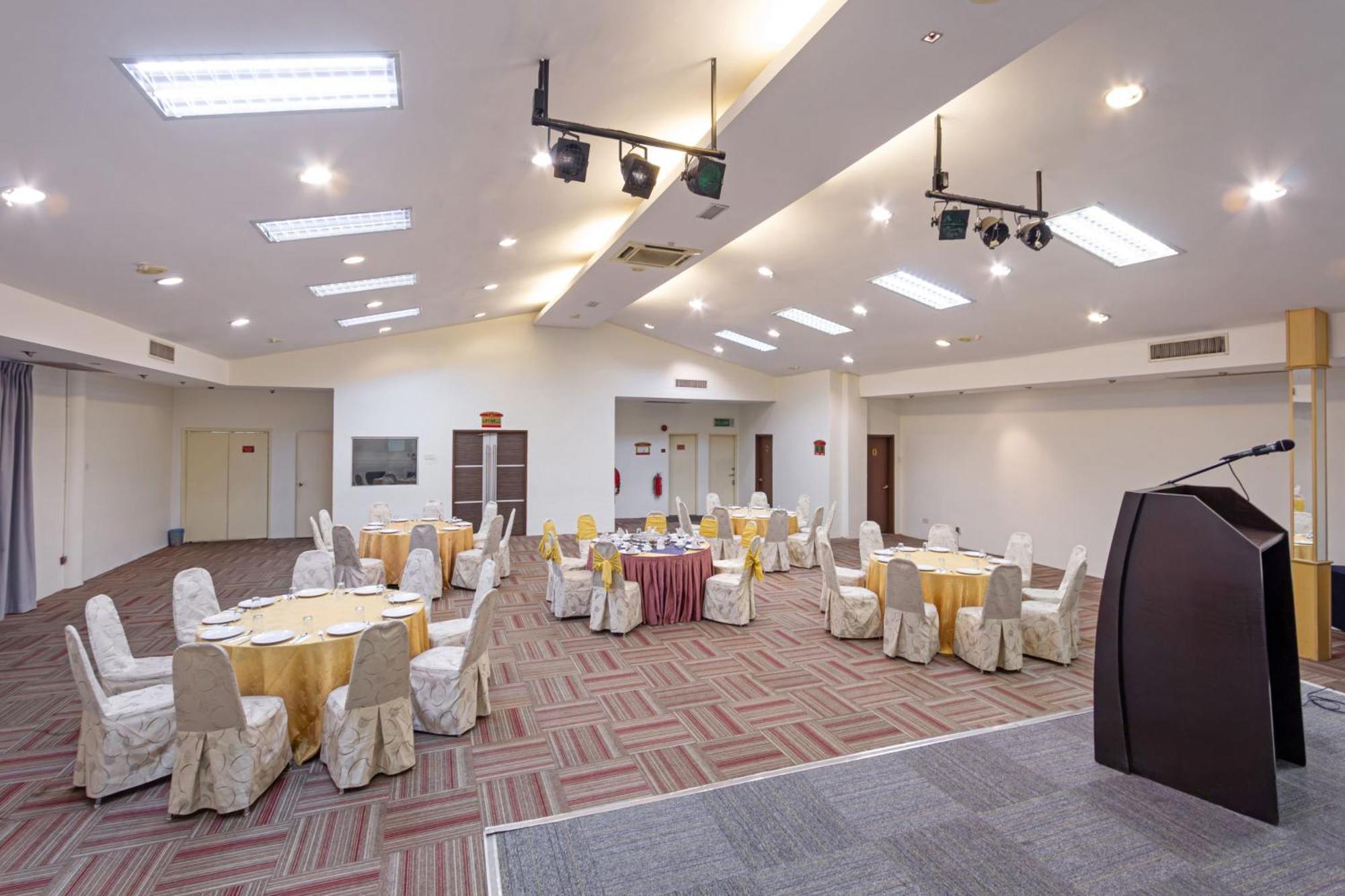 Kings Hotel Melaka Zewnętrze zdjęcie
