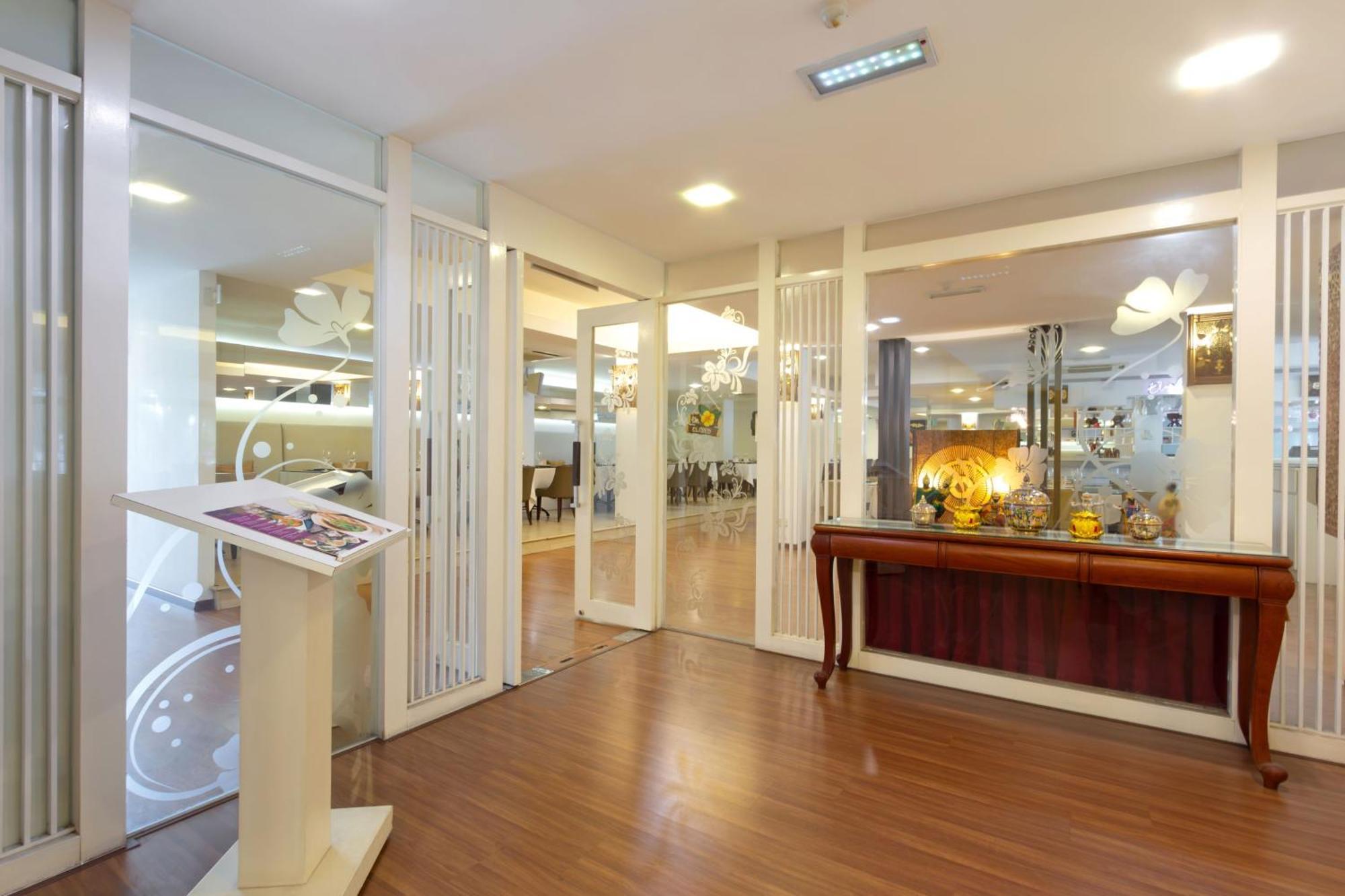 Kings Hotel Melaka Zewnętrze zdjęcie