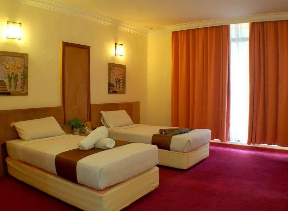 Kings Hotel Melaka Zewnętrze zdjęcie